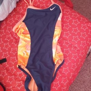 5/$20 nike swimwear 12-14 y/o